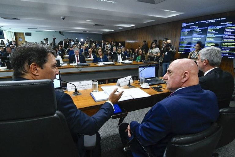 Ex-ministro-Goncalves-Dias-reconhece-falhas-na-gestao-do-GSI-durante.jpg