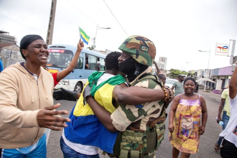 Golpe-militar-no-Gabao-derruba-familia-que-governava-desde-os.jpg