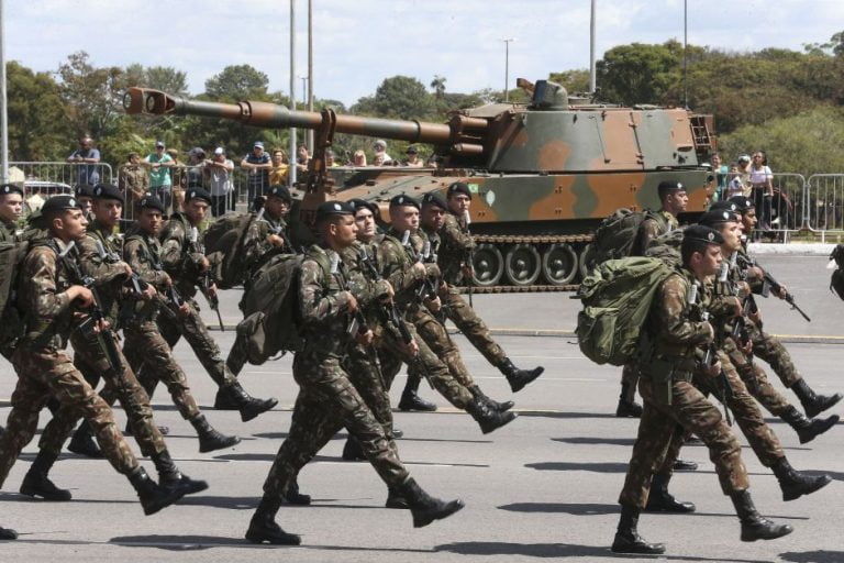 Governo-Lula-3-propoe-regras-para-despolitizar-militares-e-limita.jpg