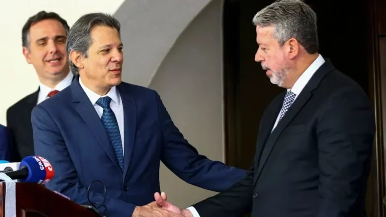 Haddad-critica-poder-da-Camara-e-diz-que-nao-pode.webp.webp