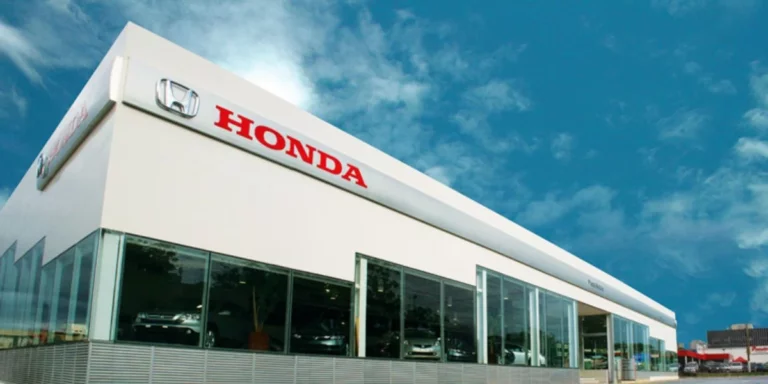 Honda-oferece-seguro-gratuito-na-compra-da-moto-Africa-Twin.webp.webp