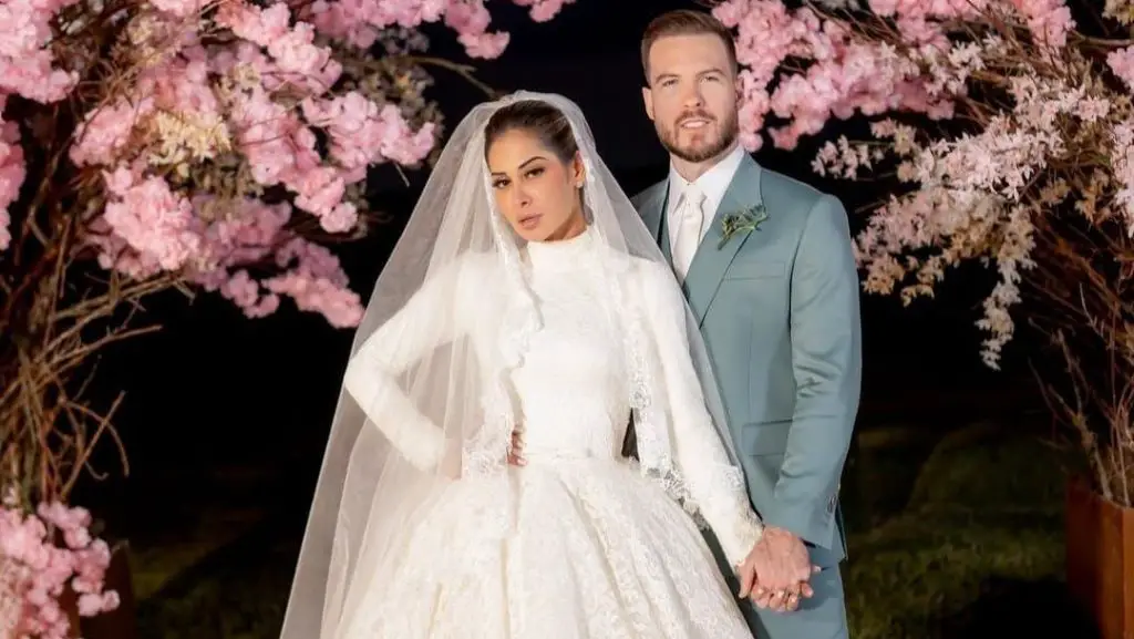 Influenciadora Maíra Cardi celebra casamento secreto com ‘Primo Rico’