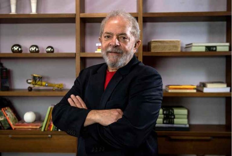 Lula-declara-patrimonio-de-R-74-milhoes-ao-TSE-e.jpg