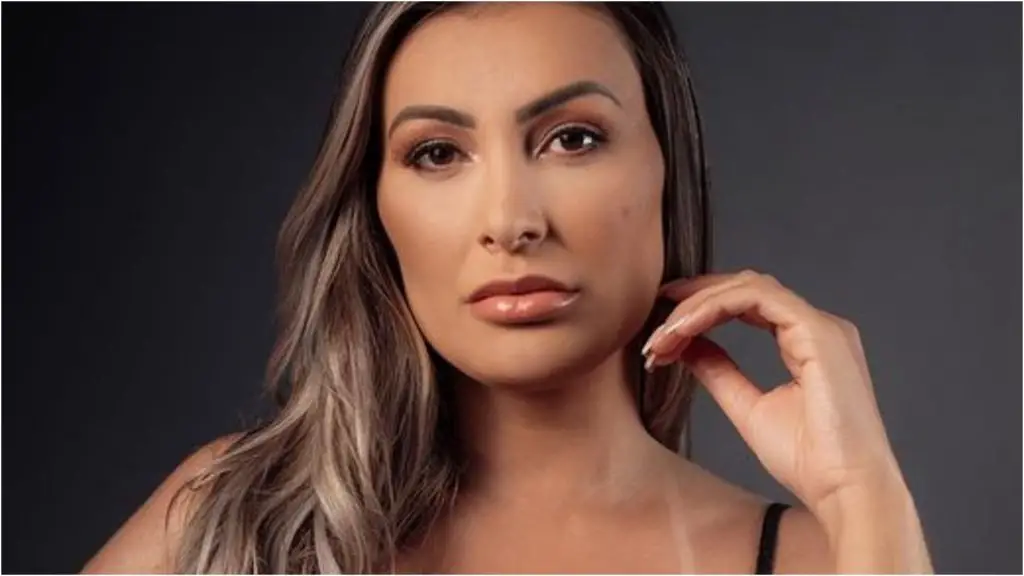 Andressa Urach é hospitalizada às pressas para cirurgia de emergência, segundo colunista
