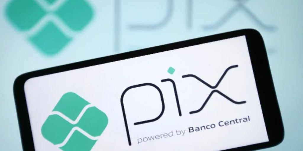 Banco Central anuncia mudanças no Pix visando segurança e versatilidade