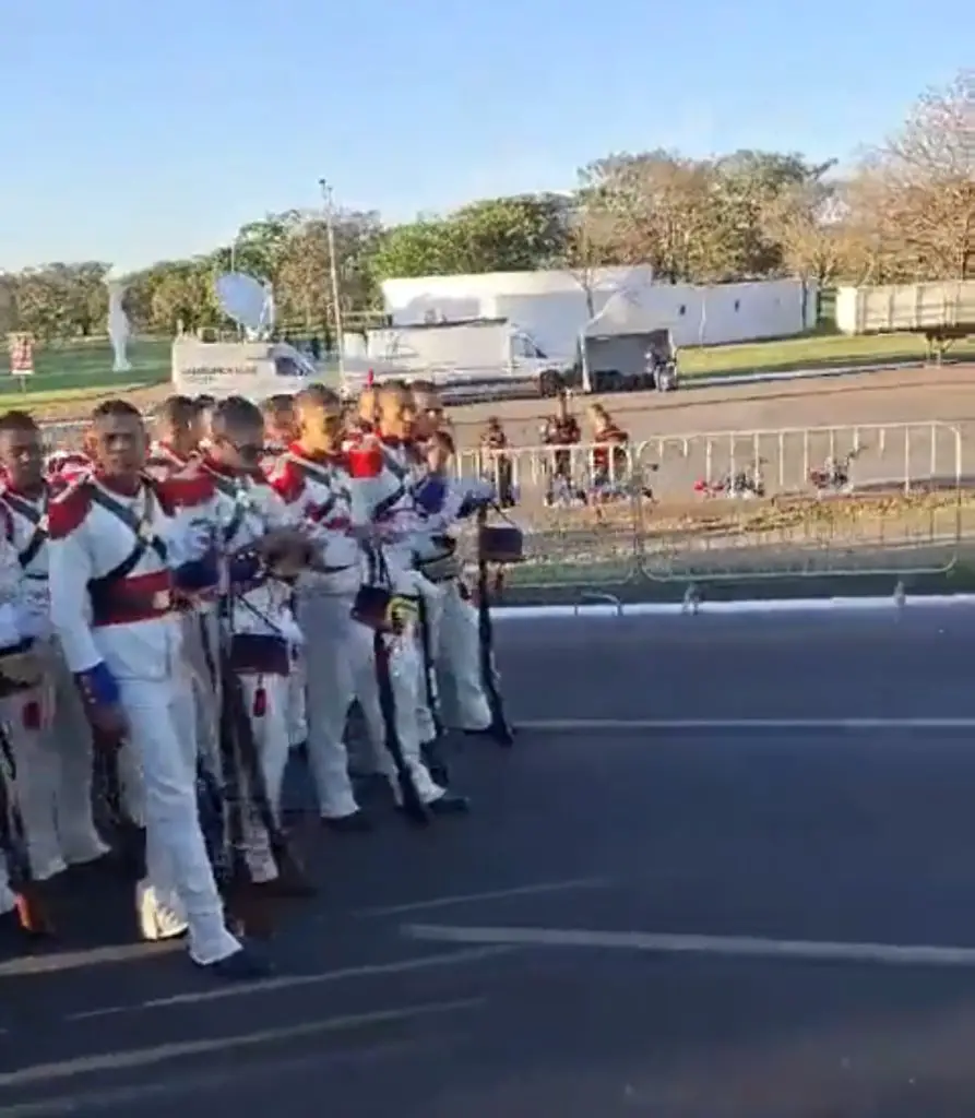 Bolsonaristas esvaziam desfile de 7 de setembro no início do governo Lula com campanha ‘fique em casa’, CONFIRA