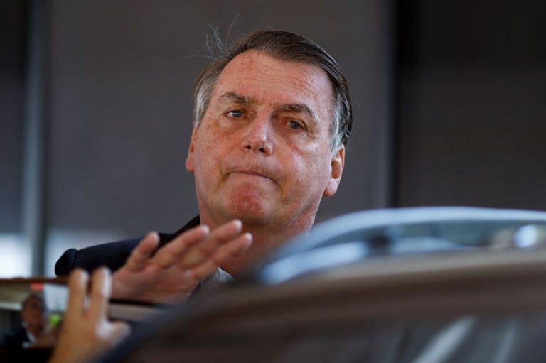 Defesa-Bolsonaro-questiona-competencia-do-STF-para-julgar-caso-das.jpg