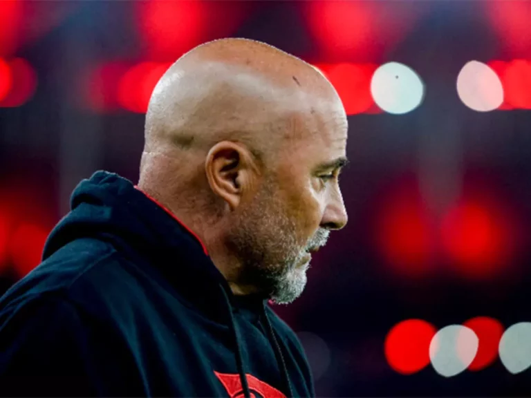 Derrotado-e-em-Crise-Flamengo-mantem-Sampaoli-mesmo-sob-pressao.webp.webp