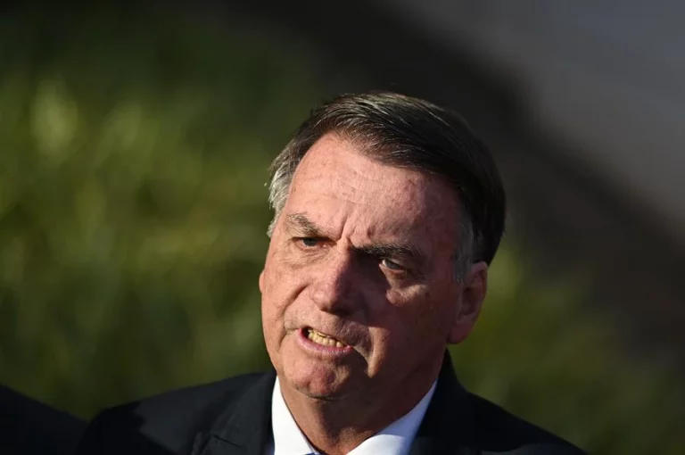 Ex-Presidente-Jair-Bolsonaro-Hospitalizado-em-Sao-Paulo-para-Duas-Novas.webp.webp