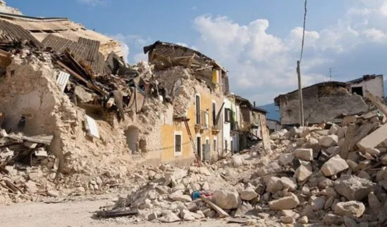 Terremoto-Devastador-em-Marrocos-Mortos-ja-Excedem-Mil-o-Mais.jpg