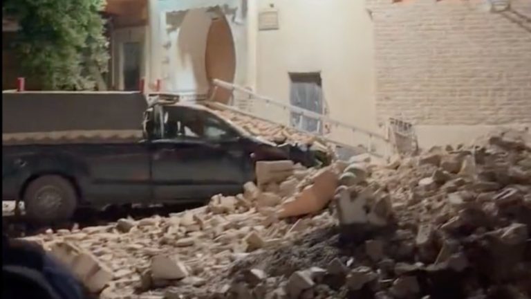 Terremoto-devastador-deixa-mais-de-2-mil-mortos-no-Marrocos.jpg