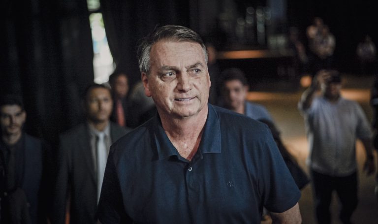 Relatora da CPMI pede o indiciamento de ex-presidente Jair Bolsonaro