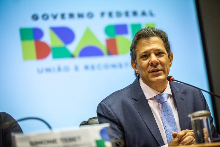 Haddad admite "interesse" na eleição presidencial da Argentina