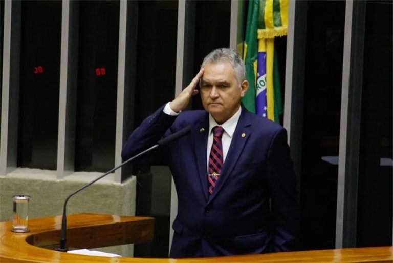 PF conclui que deputado bolsonarista incentivou tentativa de golpe