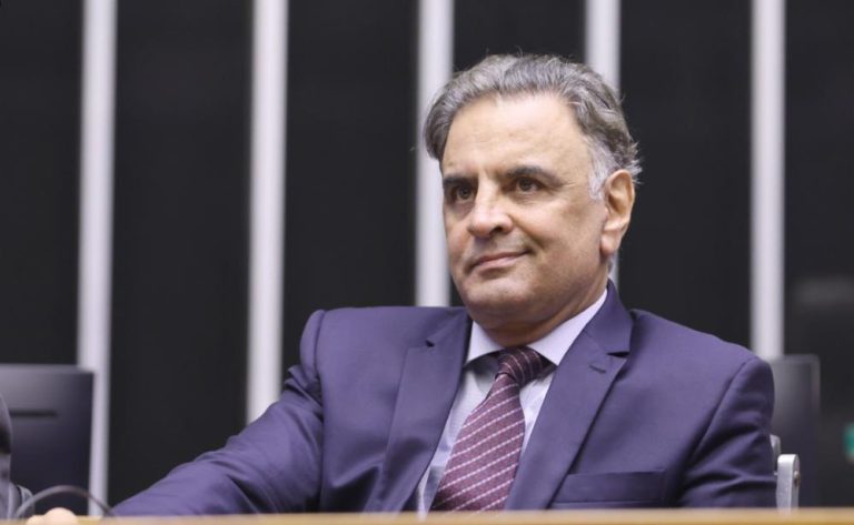 Crusoé: “Aécio Neves quer ser a terceira via da dívida