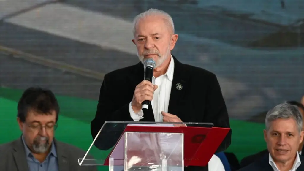 Lula Anuncia “Guerra” Contra a Violência Doméstica em Convenção do PT