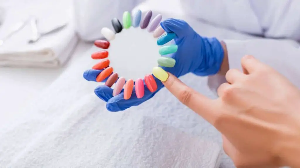 Unhas após os 35: Cores, formatos e designs que renovam o visual