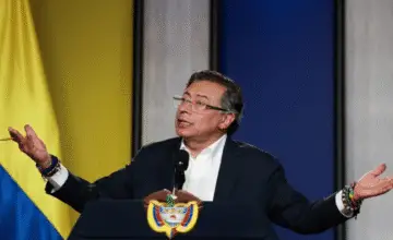 Gustavo Petro Critica Sanções dos EUA e as Classifica como Ferramenta Política