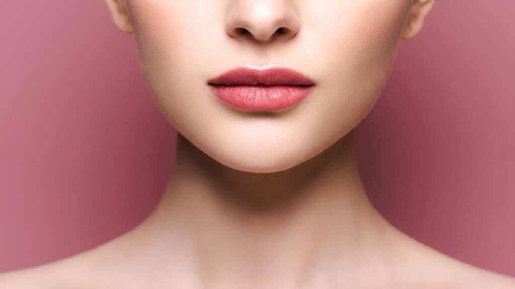 Beterraba e hibisco surgem como alternativa natural para colorir e hidratar os lábios