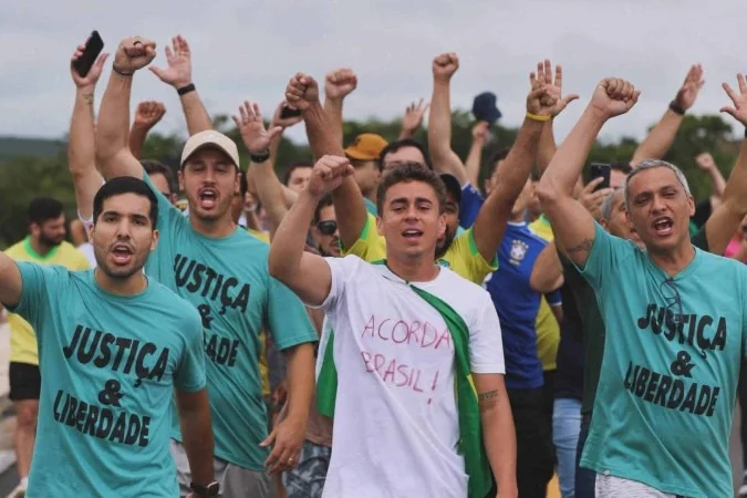 Caminhada de Nikolas Ferreira rumo a Brasília percorre mais de 200 km e provoca repercussão política